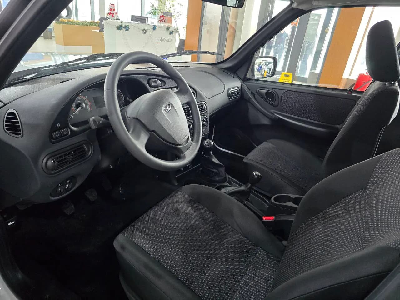 LADA Niva Travel Классик 2026 г., белый, № 11455 — фото 3