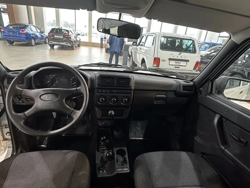 LADA Niva Legend Классик 2026 г., белый — фото 3