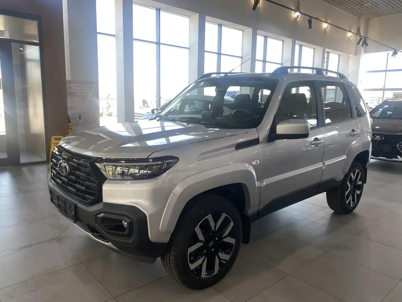 LADA Niva Travel Техно 2026 г., серебряный — фото 7