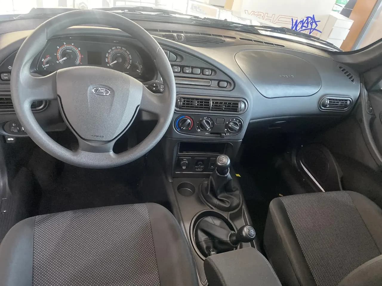LADA Niva Travel Комфорт 2026 г., белый — фото 2