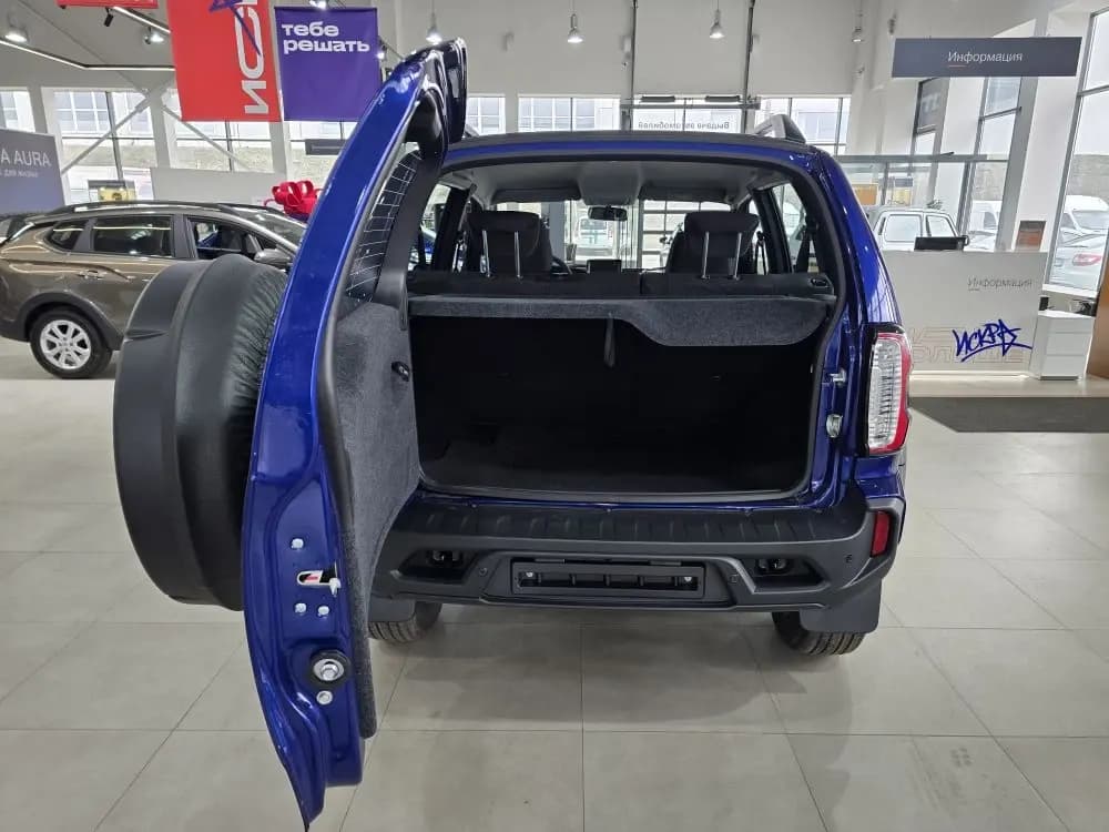 LADA Niva Travel Драйв 2026 г., синий — фото 11