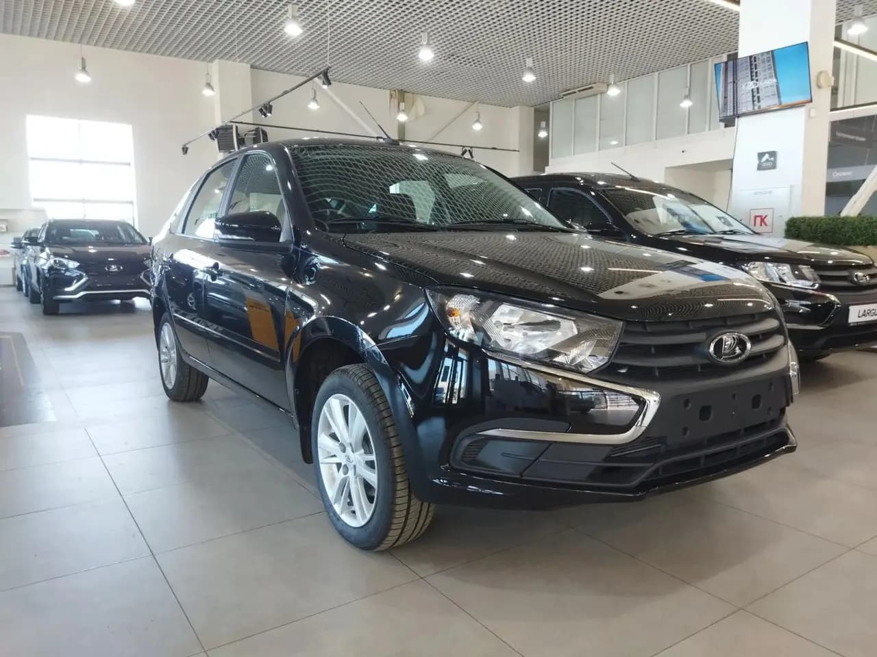 LADA Granta Лифтбек Life
