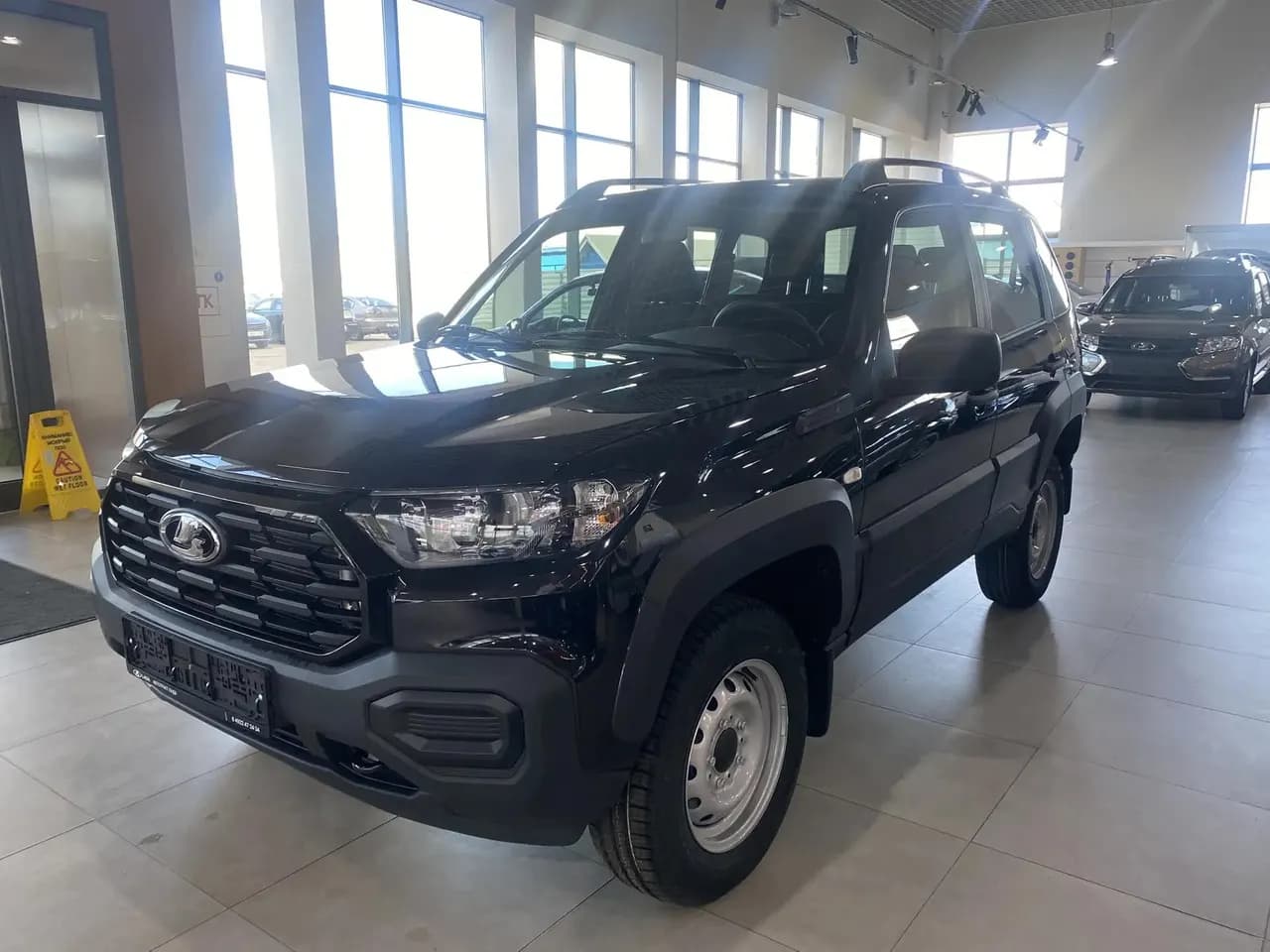LADA Niva Travel Комфорт 2026 г., черный, № 08311 — фото 4