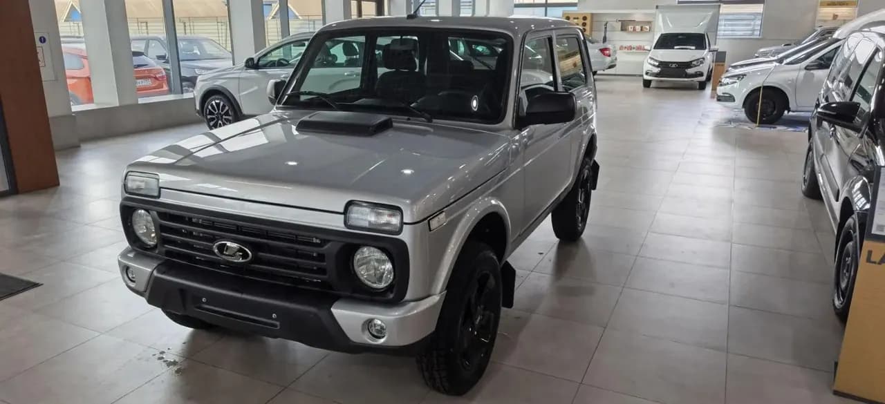 LADA Niva Legend Внедорожник 3 дв. Черная серия