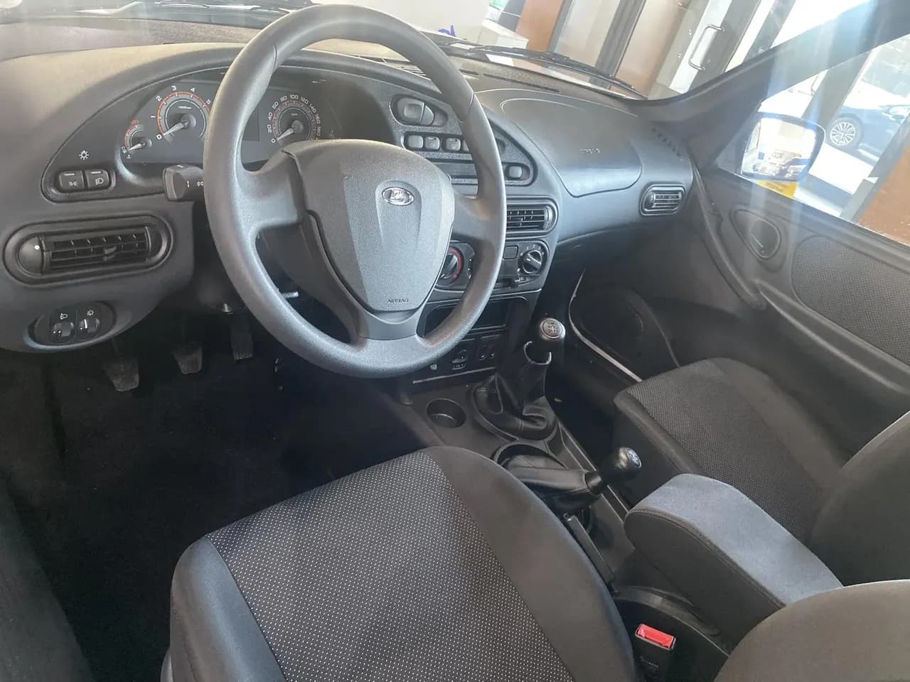 LADA Niva Travel Комфорт 2026 г., белый — фото 3