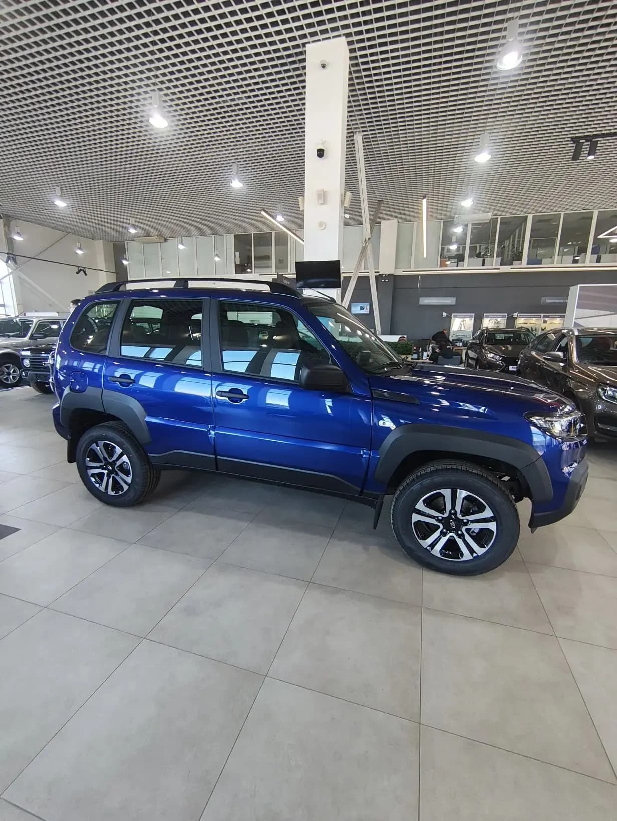 LADA Niva Travel Драйв 2026 г., синий — фото 2