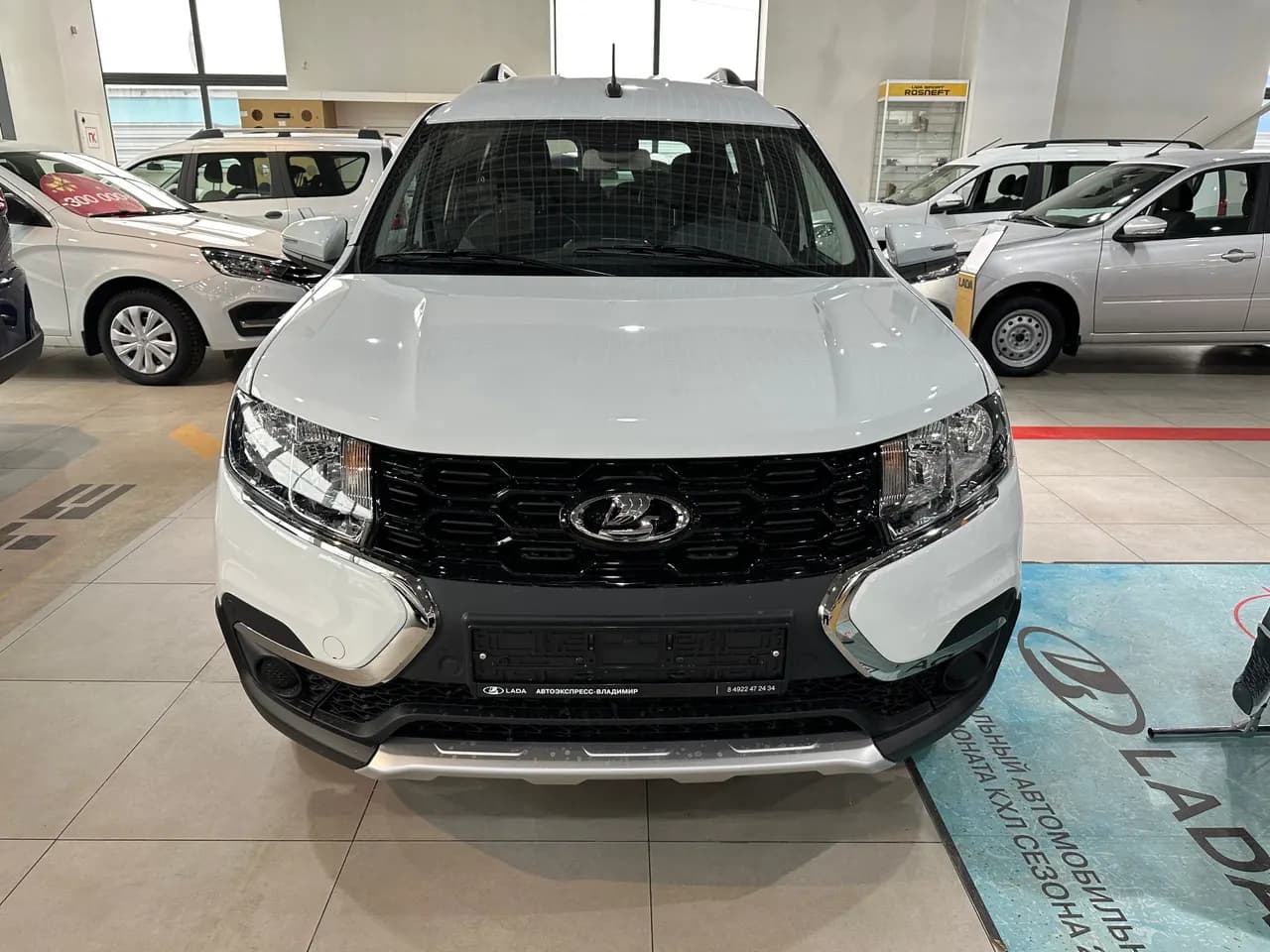 LADA Largus Универсал Техно 7 мест 2026 г., белый — фото 3