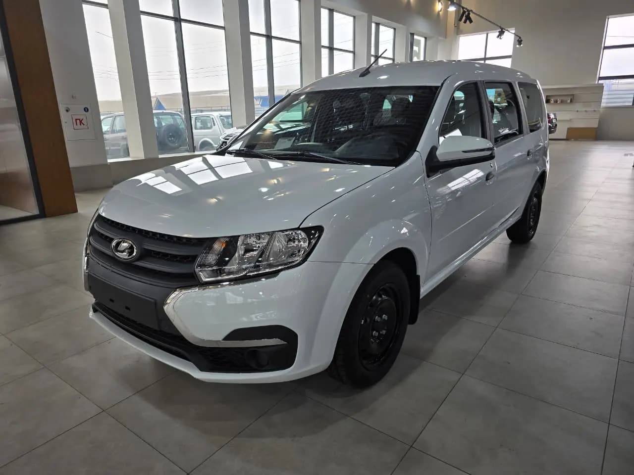 LADA Largus Универсал Классик 5 мест 2026 г., белый, № 91645 — фото 2