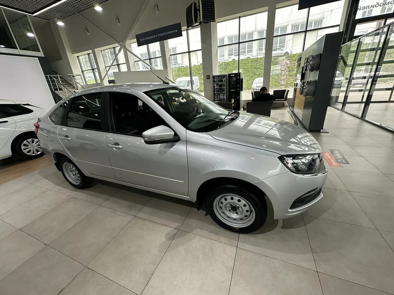 LADA Granta Лифтбек Классик Кондиционер 2026 г., серебряный — фото 4